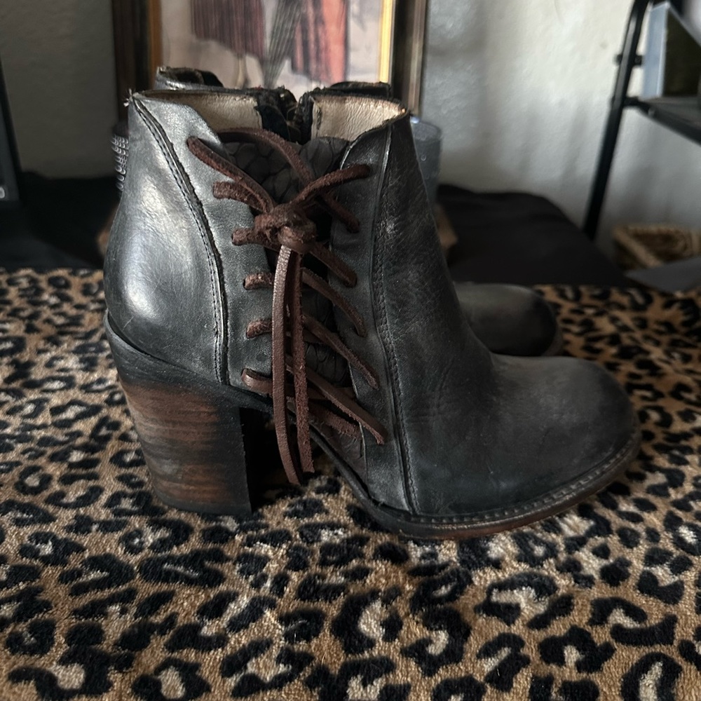 Freebird By Steven size 7 bootie